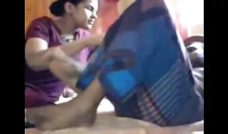 पति सुबह से रात तक पाउंड करता है, और उसकी पत्नी बिस्तर पर अपने प्रेमी के साथ बीएफ सेक्सी मूवी वीडियो चुदाई करती है
