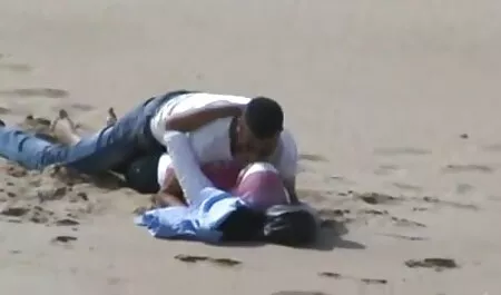 छिपे हुए कैमरे पर प्रेमिका को बीएफ सेक्सी मूवी एचडी फुल चोदता है