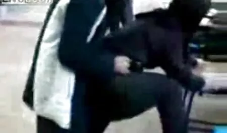 एक सुंदर लड़की एक कामुक सेक्सी बीएफ फुल मूवी मालिश सत्र में आई