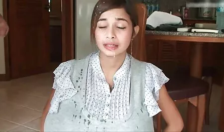 तीन हॉट कॉलेज गर्ल्स एक लड़के को एक नंगा बीएफ सेक्सी न्यू मूवी नाच करने के लिए आमंत्रित करती हैं