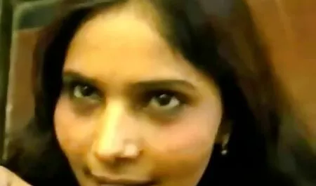 यार गधा बीएफ सेक्सी न्यू मूवी और चुदाई पर समलैंगिक टेनिस रैकेट को मारता है