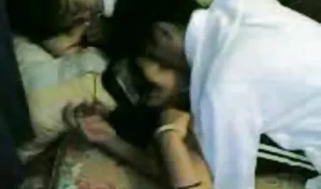 माइली क्रूज़ के बीएफ सेक्सी पिक्चर फुल मूवी साथ एमी एंडरसन लेस्बियन सेक्स