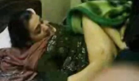 सेक्सी busty गोरा एचडी मूवी बीएफ सेक्सी लिली आइवी उंगलियों के साथ बिल्ली fucks