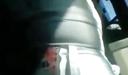 बड़े बीएफ सेक्सी वीडियो मूवी स्तन के साथ परिपक्व कुतिया एक डिक बंद झटका